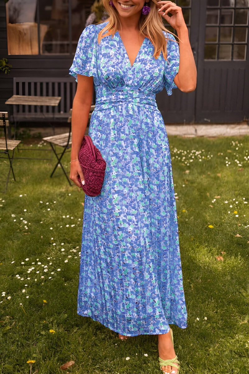 Alisa | Maximekko V-kaula-aukolla