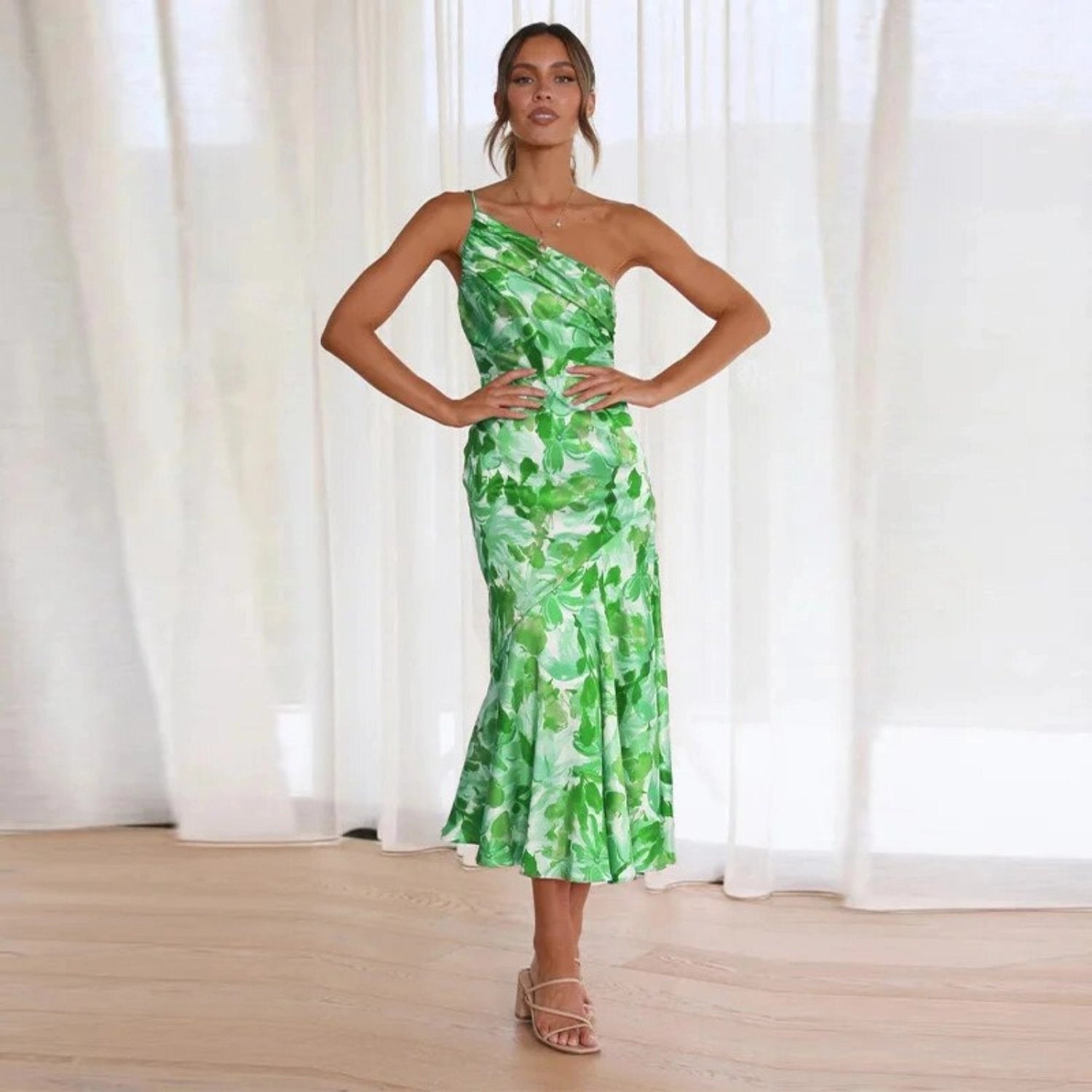 Diane | Kukallinen mekko