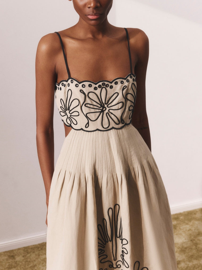 Sandrine | Brodeerattu midi-mekko